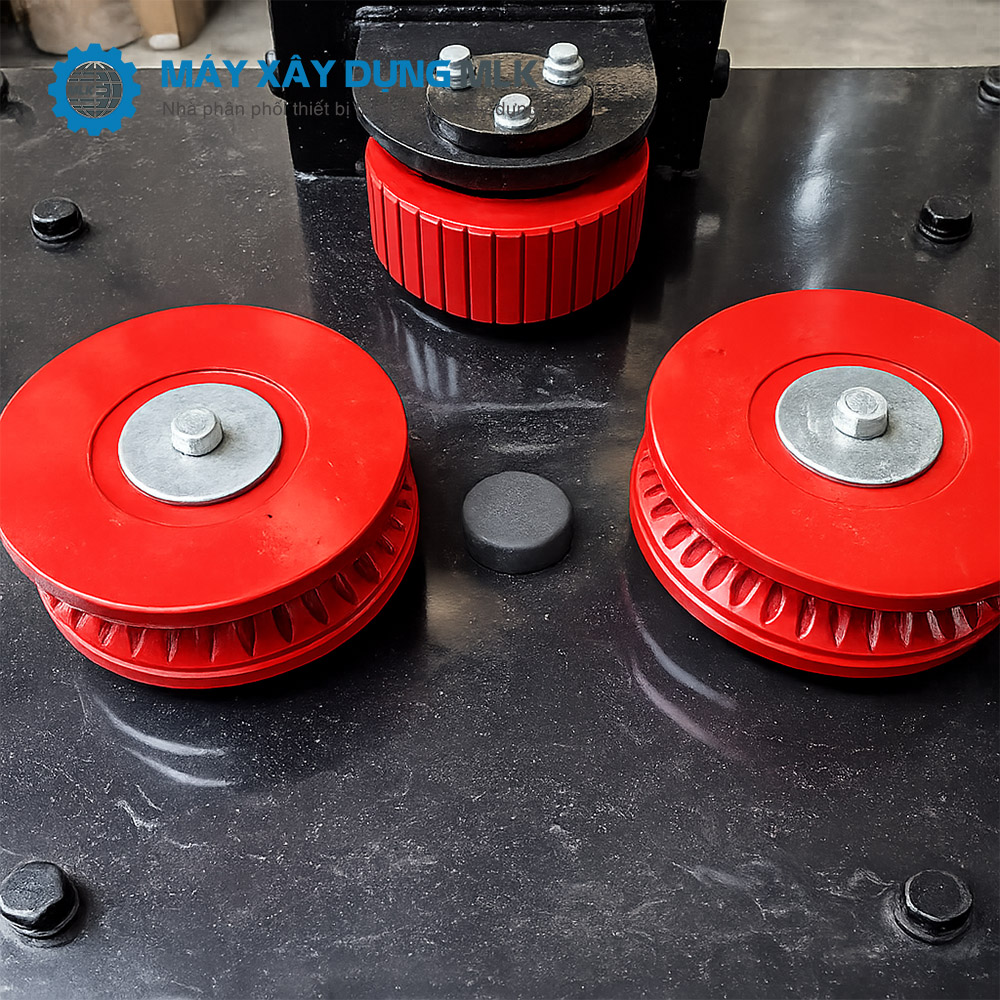 nut dieu khien may uon sat tron gwh32