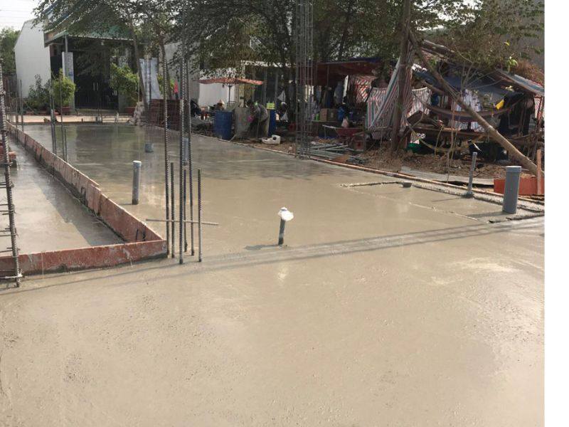 Đổ sàn diện tích nhỏ nên chọn loại máy nào? 5 thi cong san be tong